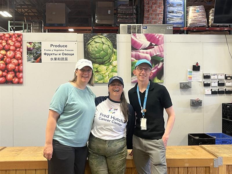 Better Together: How Corporate Partnerships Impact Hopelink's Work 1 Levi O'Tool at a Hopelink Food Market